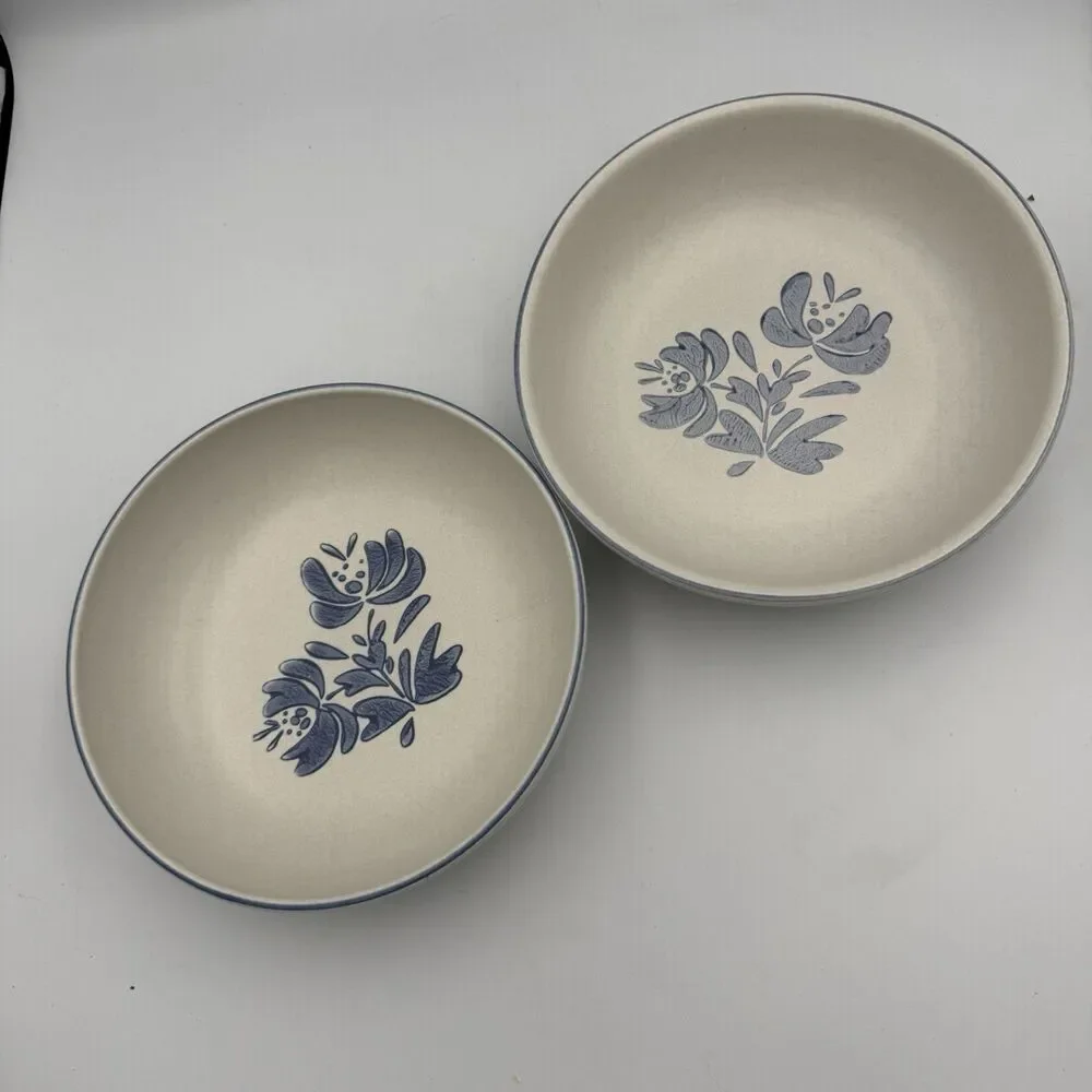 Pfaltzgraff Yorktowne Stoneware  8.5